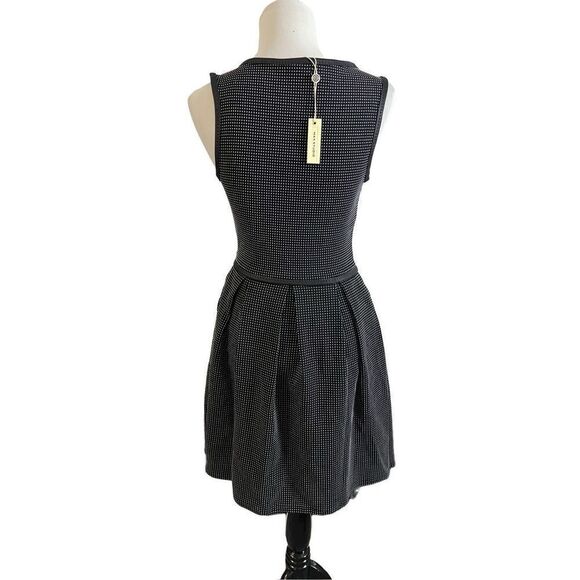 Max Studio NWT Pin Dot Pleated Fit-and-Flare Dress size M - Picture 5 of 12